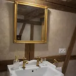 De Traditions Et Charme Chez Montze 4*
