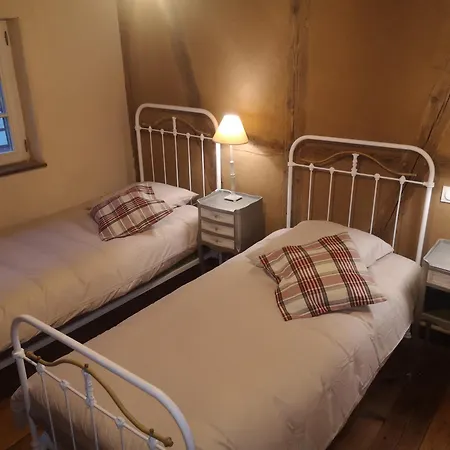 De Traditions Et Charme Chez Montze 4*